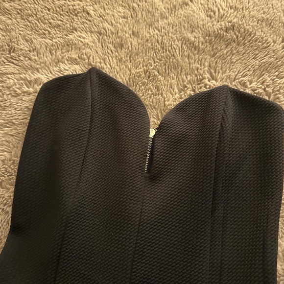 Asymmetrical Dress - Picture 3 of 4